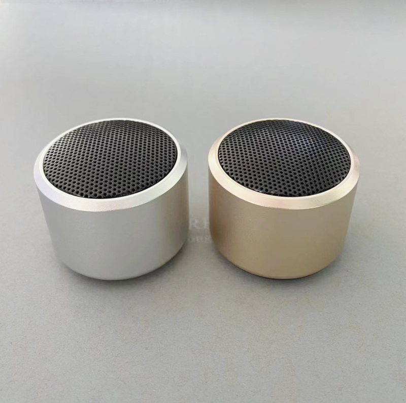 M4 Bluetooth zvučnik s TF kartom, mini prijenosni bežični zvučnik, 3W izlaz, Bluetooth 5.0, 100 Hz–20 kHz, doseg 10 m, ugrađena baterija 300–500 mAh
