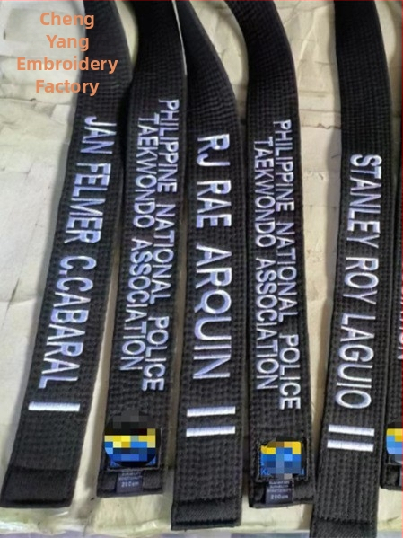 Centură Taekwondo pentru adulți cu nume brodat și gravură – țesătură din bumbac 85% cu căptușeală din amestec de in 85% – potrivită pentru Taekwondo