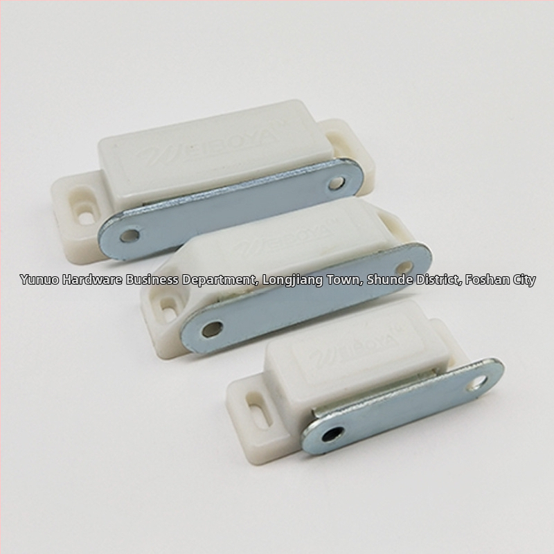 Μαγνητικός μηχανισμός πόρτας ντουλάπας — υλικό: πλαστικό και σίδηρος; κατασκευή με χύτευση υπό πίεση; στυλ: μοντέρνο μινιμαλιστικό; κατάλληλο για γυάλινες πόρτες ντουλαπών, εκθεσιακές