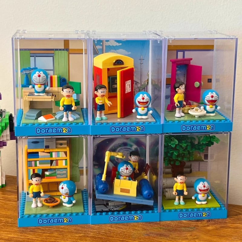 LEGO-kompatibil műanyag építőelemes készlet – Doraemon téma, 400–800 darab, akkumulátoros asztali dekoráció, DIY készlet 7–14 éveseknek