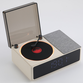 Vinilni player s Bluetooth zvučnikom i budilicom, USB napajanje, frekvencijski odziv 100 Hz–20 kHz, SNR ≥70 dB, IPX7 vodootpornost, ugrađena baterija 300–500 mAh
