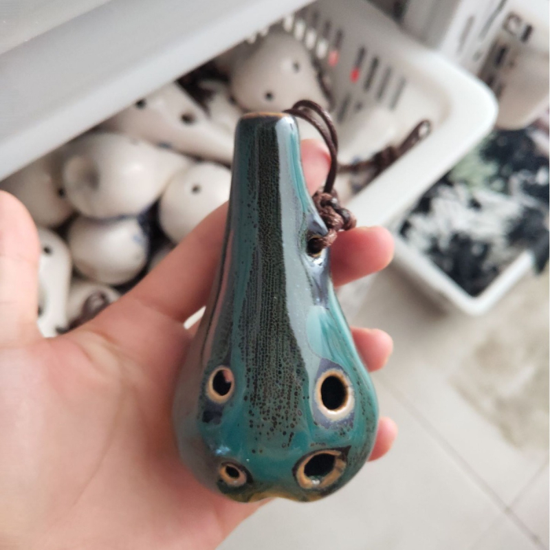 Οκαρίνα Anrun zytd-018 – Μονή συσκευασία; Συσκευασία: υψηλής ποιότητας κηρωμένο κορδόνι + έγχρωμη μουσική παρτιτούρα