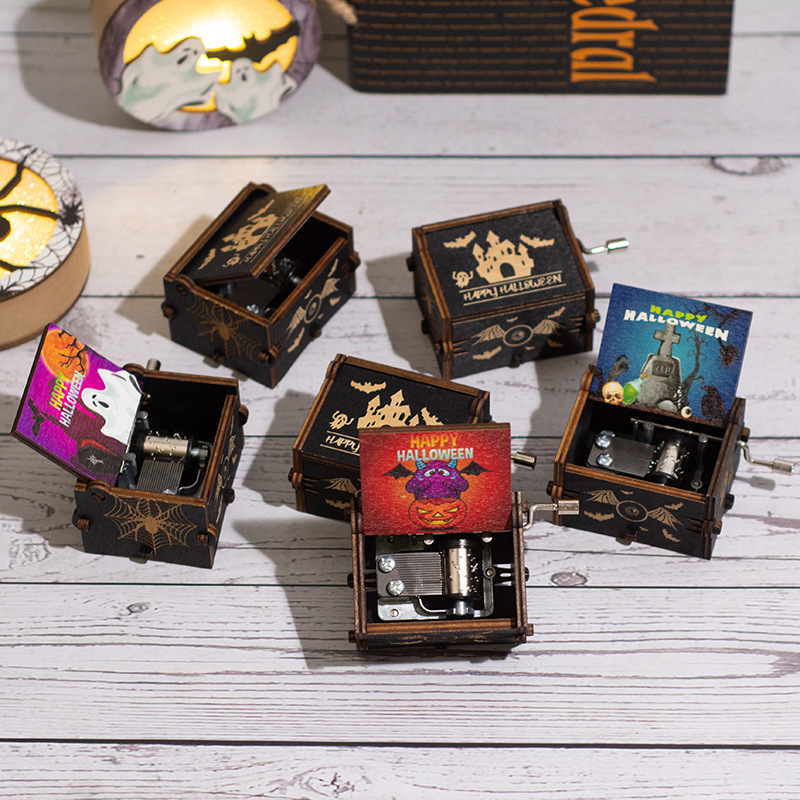 Drevená hudobná skrinka na Halloween s ručným pohonom, maľovaná rezbovaná tekvica dekorácia