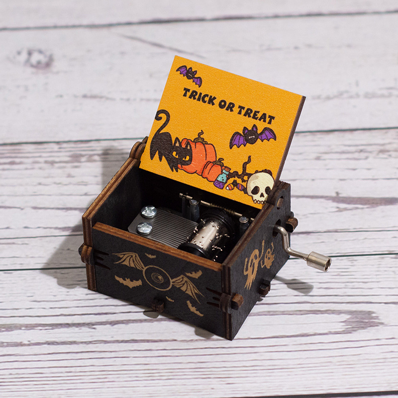 Drevená hudobná skrinka na Halloween s ručným pohonom, maľovaná rezbovaná tekvica dekorácia