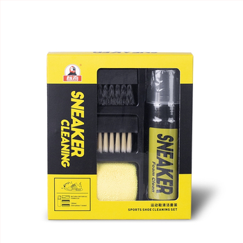 Sada na čistenie topánov so sprejom na suché čistenie, bublinkovou penou a čistiacim voskom; 48 kusov v krabici; moderný minimalistický štýl; dezinfekcia