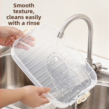 Plasztikus gombóc tároló doboz, egyszerű kivitel, márka nélküli