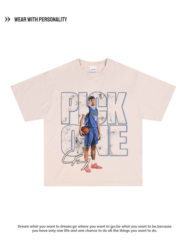 Pamučna majica slobodnog kroja s okruglim izrezom, kratkim rukavima s spuštenim ramenima, digitalni print motiva lika