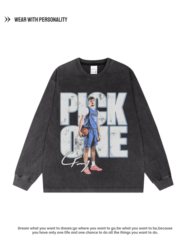 Pamučna majica slobodnog kroja s okruglim izrezom, kratkim rukavima s spuštenim ramenima, digitalni print motiva lika