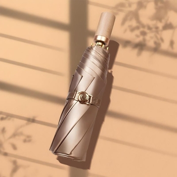 Sklopivi kišobran s titanijskim premazom i tkaninom 210T Impact, 8 rebara, ručno otvaranje zatvaranje, UPF50+, plastična drška