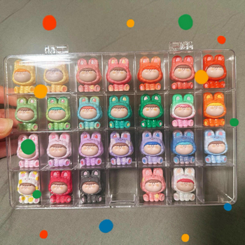 Kutija za stolnu pohranu s 28 pretinaca, prozirne fiksne pregrade, PS materijal, kapacitet 2 L, s poklopcem