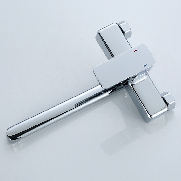 Κρυφτός μίκτης ντους από χαλκό με τριπλό σύστημα ντους και επεκτεινόμενο περιστρεφόμενο κεφάλι, τοίχος εγκατάσταση; Λειτουργική πίεση: 50; Θερμοκρασία ζεστού νερού: 50; Θερμοκρασία κρύου νερού: 0; Ροή εξόδου: 50