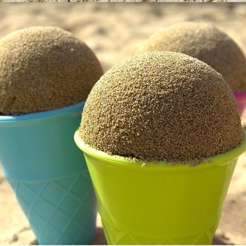 Σετ παιδικών παιχνιδιών για την παραλία με κουβά για άμμο σε θέμα παγωτό – πλαστικό, συσκευασία σε έγχρωμο κουτί, 3C πιστοποίηση 2023152202047939