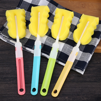 Комплект четири броя четки за почистване на бебешки шише – четка за биберон, гъба за почистване и четка за сламки; блистер опаковка