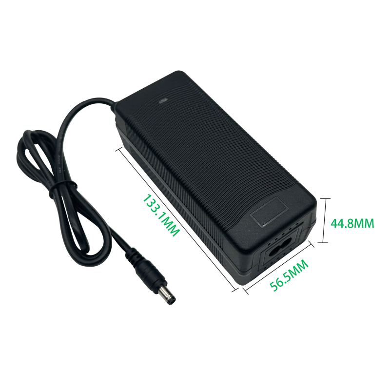 Încărcător Li-ion 8.4V, 1 slot, Intrare 100-240V, Ieșire 8.4V, Curenti de încărcare 1A/3A/4A/5A/10A