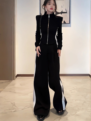 Ženski dvodjelni sportski set – jednobojan najlon-spandeks (50–70% najlon, <30% spandeks), dugi rukav, široke hlače, jesen 2025, korejski stil