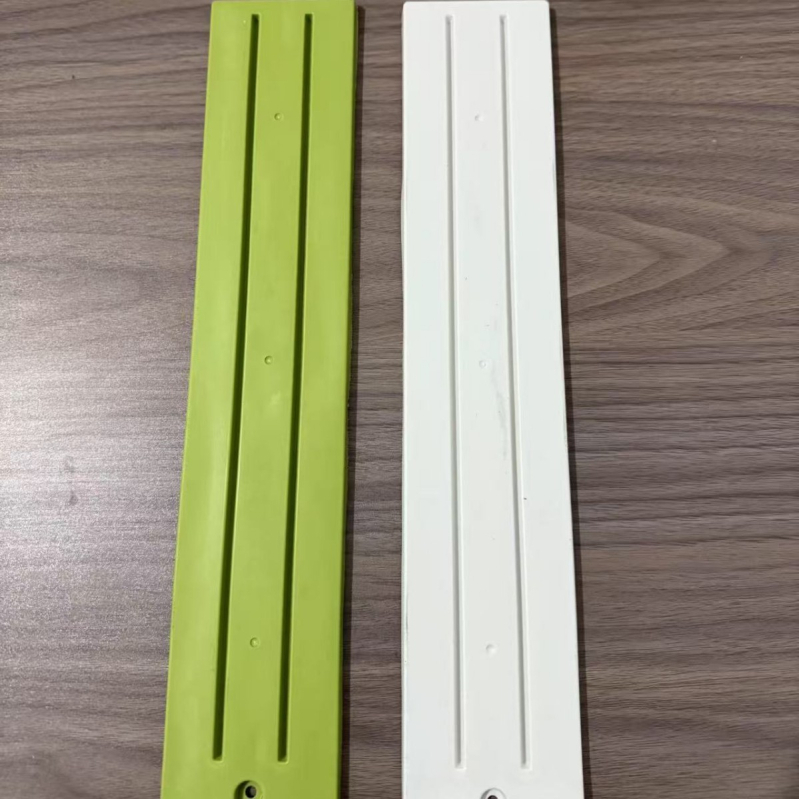 Silikonska podloga za poklopce lonaca – skladištenje i odvod, mogućnost prilagodbe, tiskanje logotipa omogućeno, lansirano 2025.