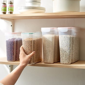 Japán stílusú rizs- és gabonatároló, zárható, rovarbiztos, négyzet alakú műanyag doboz, 2.1–3 L, mikróhoz használható