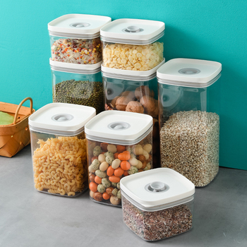 Műanyag négyszögletes tárolóedény száraz gabonákhoz, átlátszó, nedvességálló, csukható reteszelőfedéllel.