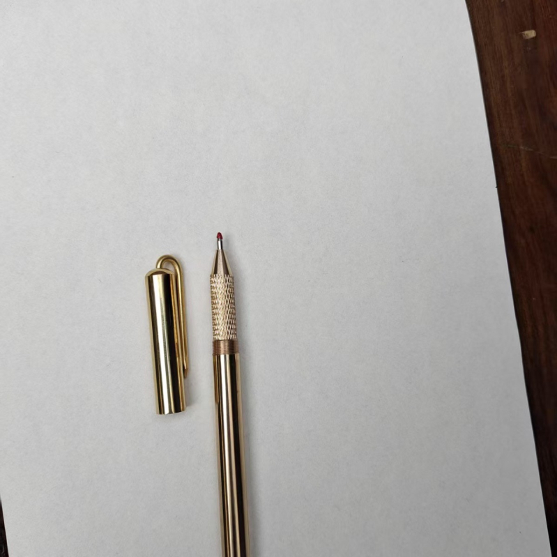 Ručno izrađena mesingana olovka s klipom – model Rongfeng Press the brass pen, namijenjena za potpisivanje, mogućnost prilagodbe