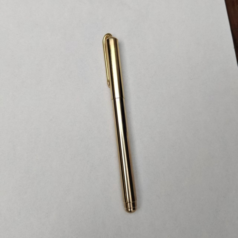 Ručno izrađena mesingana olovka s klipom – model Rongfeng Press the brass pen, namijenjena za potpisivanje, mogućnost prilagodbe