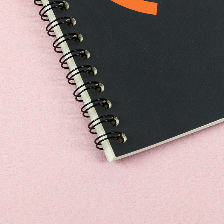 Ημερολόγιο XR-01 — προσαρμόσιμη κάλυψη, προσαρμόσιμο δέσιμο, προσαρμόσιμο βάρος χαρτιού, προσαρμόσιμος αριθμός σελίδων, δημιουργικό στυλ σημειώσεων.