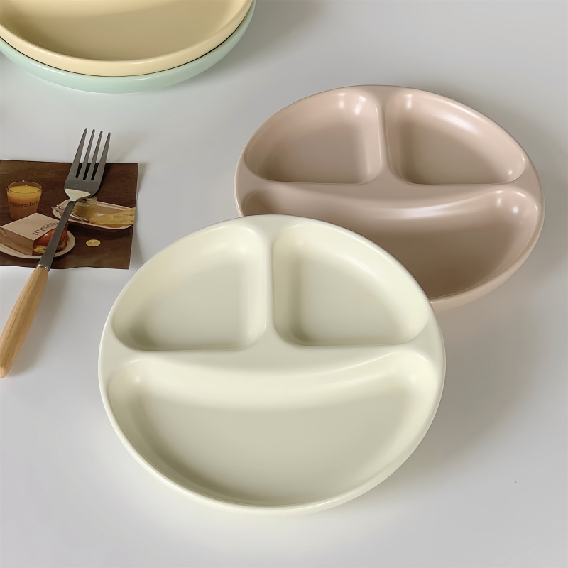 Πορσελάνινο πιάτο για δείπνο, στρογγυλό σχήμα, φρέσκο και χαριτωμένο στυλ, κατάλληλο για φούρνο μικροκυμάτων και με τυπωμένο λογότυπο