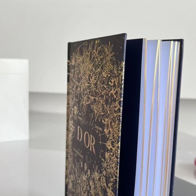 Caiet cu copertă de hârtie, legare cu adeziv, hârtie 40 g, 1–50 pagini (stil birou)