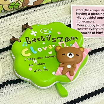 Ručni bilježnica s motivom Rilakkuma i četverolistnom djetelinom, retro stil, naslovnica od kartona, vezanje koncem i ljepilom, papir offset 150 g, 1–50 stranica