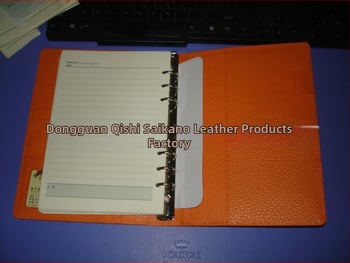 Jurnal personalizabil cu copertă din piele/piele artificială, legare cu foi detașabile, hârtie Forest 80 g, imprimare logo