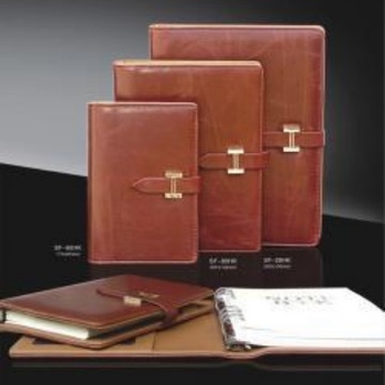 Jurnal din piele cu închidere cu clips pentru găuri, copertă din piele artificială, 100 pagini, hârtie Dowling 80 g, șine din oțel inoxidabil