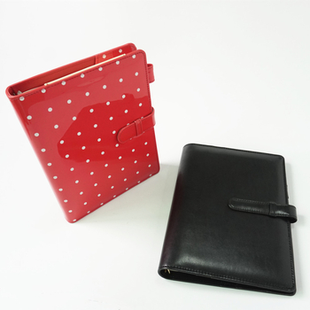 Caiet cu copertă PU și legare detașabilă, 100 de pagini, hârtie Dowling 80 g/m², imprimare cu buline pe întreaga pagină