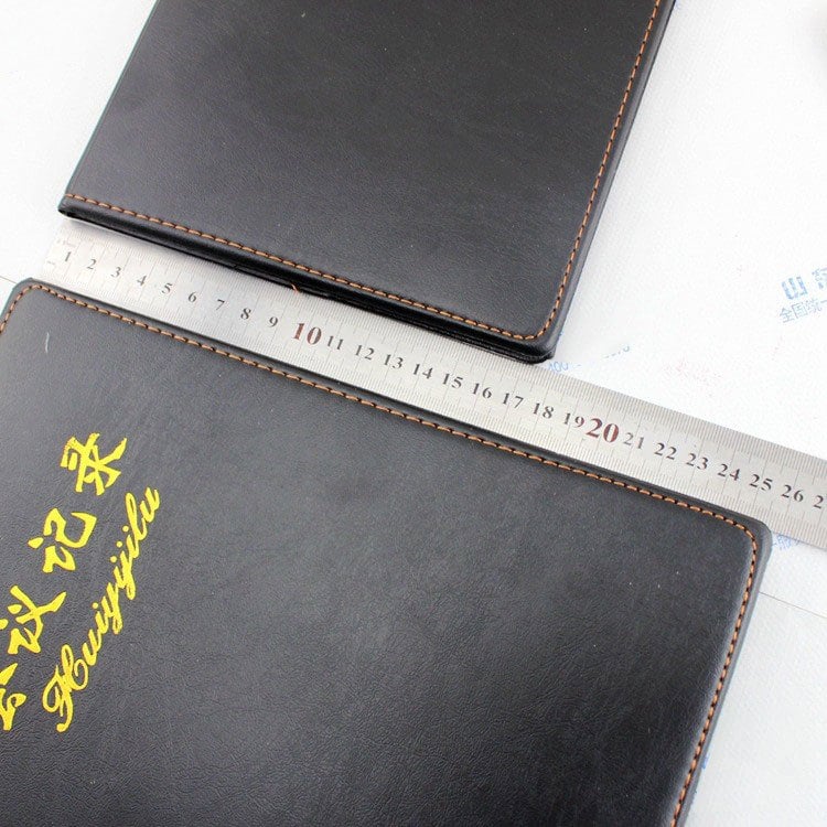 Üzleti megbeszélések jegyzetfüzete műbőr borítóval, nosztalgikus retró stílus, 70 g/m² papír, varrásos kötés