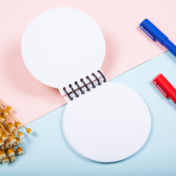 Ruyi 4203 σπειροειδές σημειωματάριο, 30 σελίδες, χαρτί 70 γρ/μ², προσαρμόσιμο μέγεθος φύλλου.