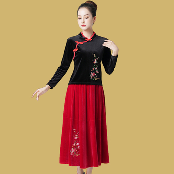 Σετ κοστουμιού τετραγωνισμένου χορού από βελούδο με μακριά μανίκια και κέντημα για ηλικιωμένες γυναίκες — 100% πολυεστερικό ύφασμα