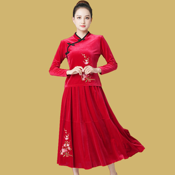 Σετ κοστουμιού τετραγωνισμένου χορού από βελούδο με μακριά μανίκια και κέντημα για ηλικιωμένες γυναίκες — 100% πολυεστερικό ύφασμα