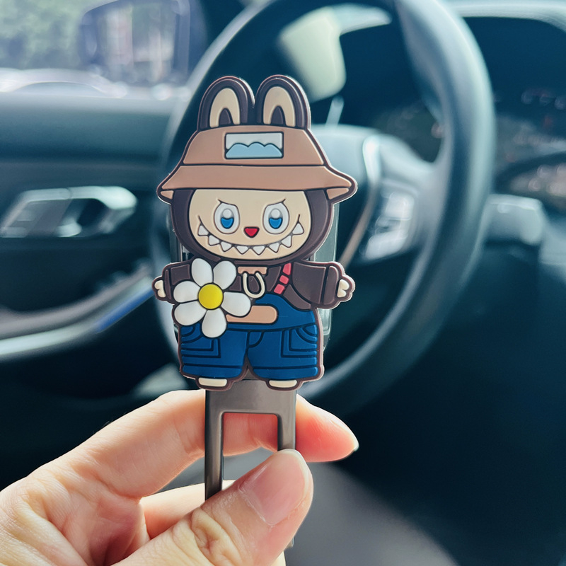 Автомобилен клип за предпазен колан с карикатурен дизайн за детски колан; материал: цинкова сплав; без персонализация; подходящ за удължител на колана