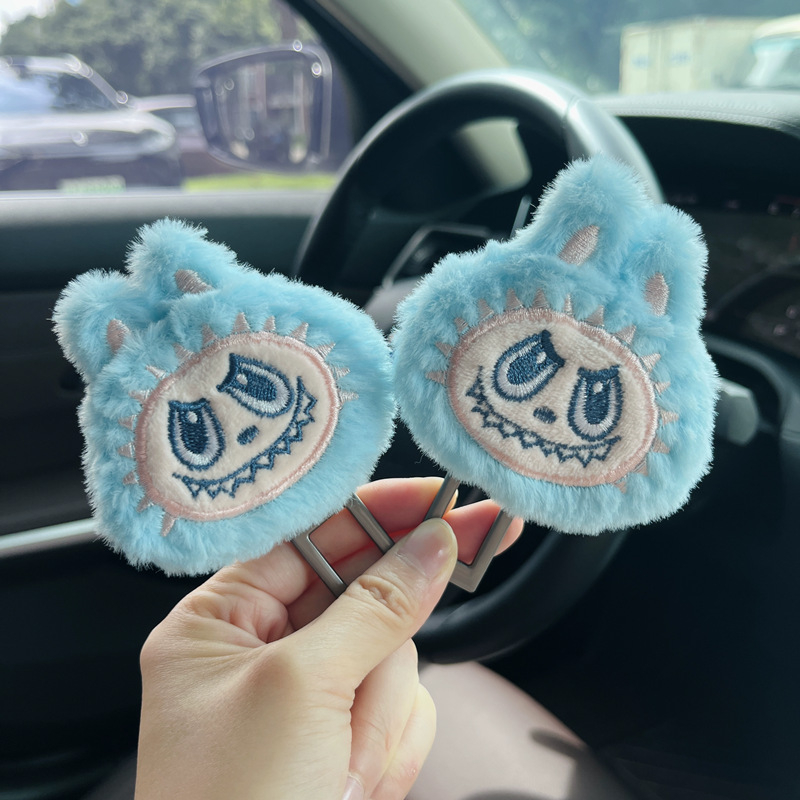 Автомобилен клип за предпазен колан с карикатурен дизайн за детски колан; материал: цинкова сплав; без персонализация; подходящ за удължител на колана