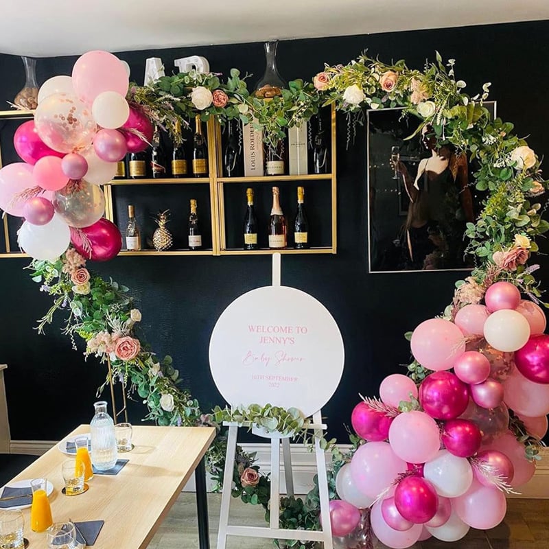 Αψίδα γάμου από σίδηρο σε σχήμα καρδιάς - αποσπώμενο πλαίσιο φόντου για γάμους και πάρτι