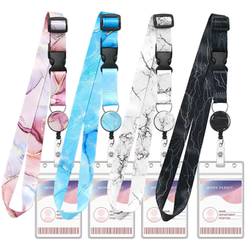 Lanyard za karticu od poliestera s mramornim uzorkom, s izvučnim mehanizmom i PVC držačem za karticu
