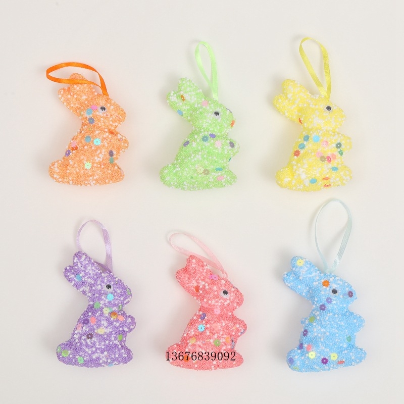 Pjenasti uskršnji ukras jaja s motivom zeca i šljokicama; Materijal: pjena; Kategorija: uskršnje jaje; Nije uvezeno; Bez IP ovlašćenja.