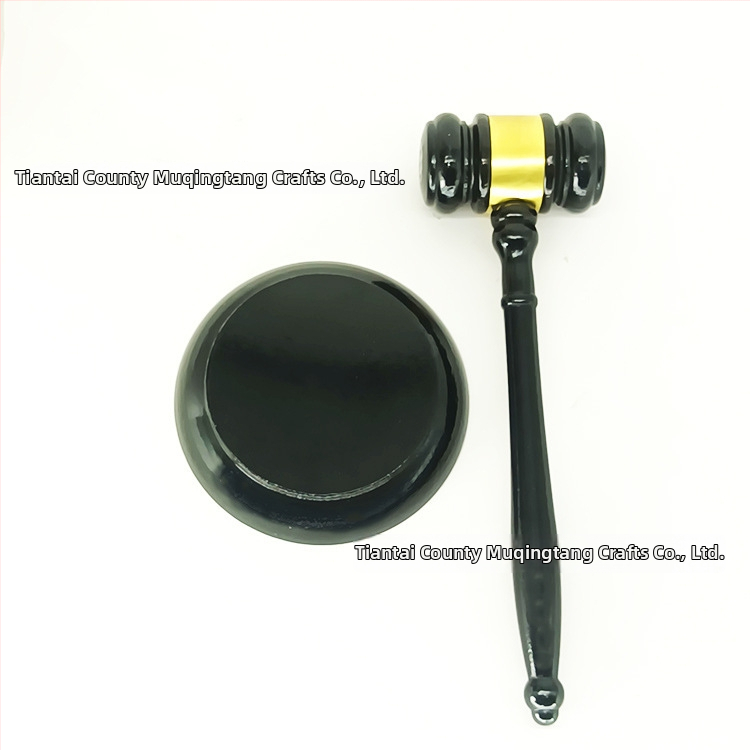 Sudski čekić od masivnog drveta - lotus drvo, moderni minimalistički ukras, težina 0,26 kg