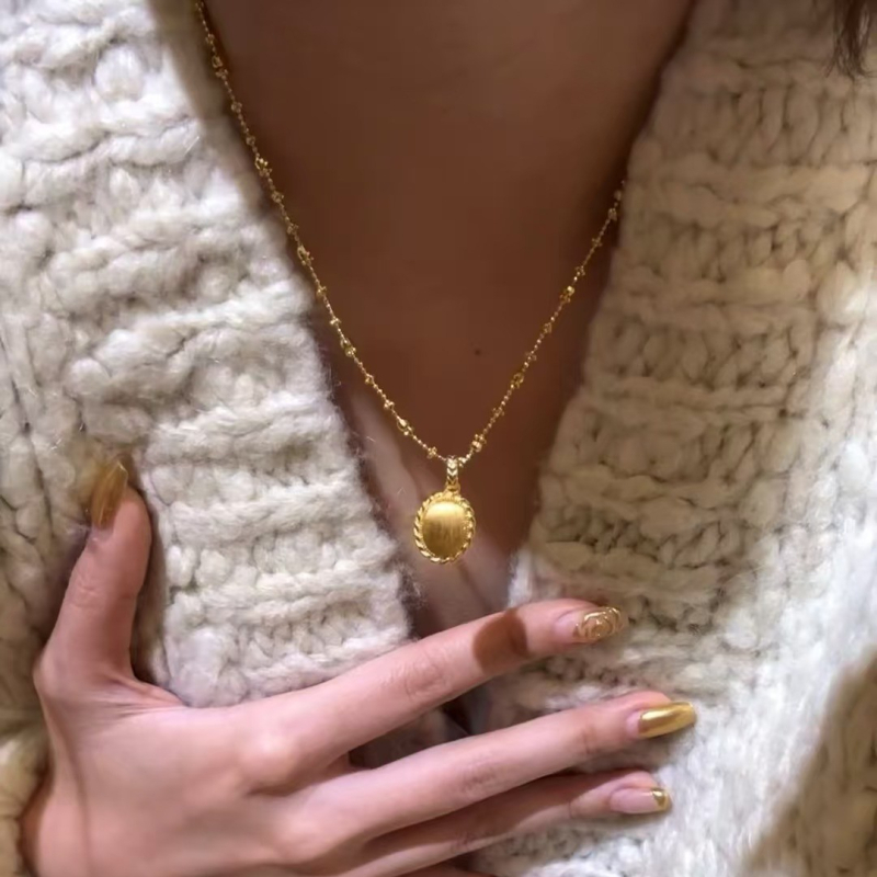 Σετ κολιέ και σκουλαρίκια σε ιταλικό αντίκα στυλ, βουρτσισμένο μοτίβο στάχυ σίτου και αβγού, μενταγιόν από ασήμι 925, αλυσίδα με μπαλάκια, ηλεκτροπλατίωση, ελαφρύς πολυτελής χαρακτήρας