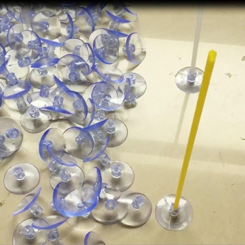 Στήριγμα μπαλονιών με ισχυρή πρόσξωση, καρδιακού σχήματος βάση; υλικό: αλουμινόφυλλο; τύπος μπαλονιού: παιχνίδι