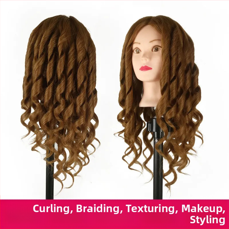 Capă de practică pentru coafură cu păr din fibre mixte, păr lung drept cu breton înclinat – practică de machiaj și coafuri