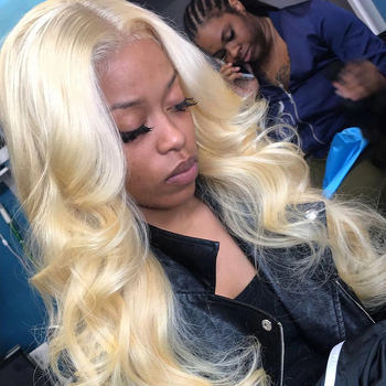 Perucă lungă buclată, fibre rezistente la temperatură, breton mediu, stil valuri mari, model 103F, poate fi vopsită