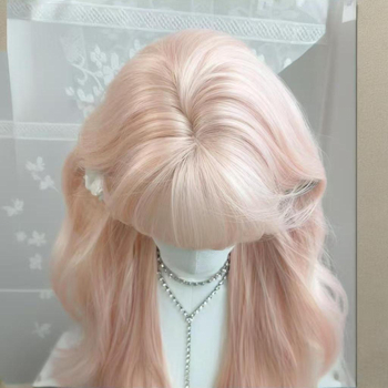 Perucă lungă buclată cu breton lung; material păr: filament de proteine; procesare: mecanism; stil: natural