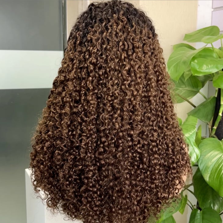 Perucă din păr real uman, croșetată manual, păr lung cu bucle și breton, model Burmese, potrivită pentru vopsire și pentru permanent