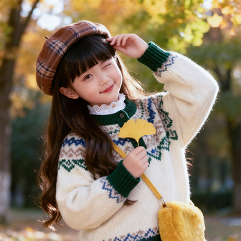 Perucă lungă pentru copii, bucle cu breton — fire termorezistente, construcție cu mecanism, stil dulce