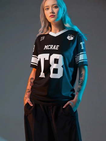 Tricou Tate McRae 2025 Unisex, Guler Rotund, Mâneci Scurte, Croi Lejer, Imprimare Digitală cu Desen Cartoon