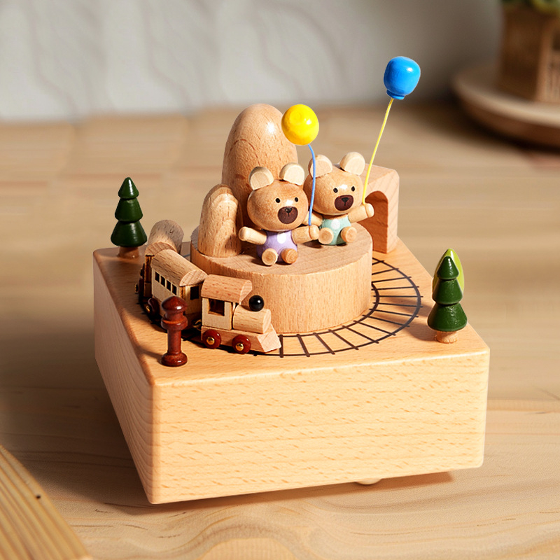 Drevená hudobná skrinka s motívom karuselu baletky, ručne vyrobená, moderný minimalistický štýl, možná tlač loga, darček k narodeninám.